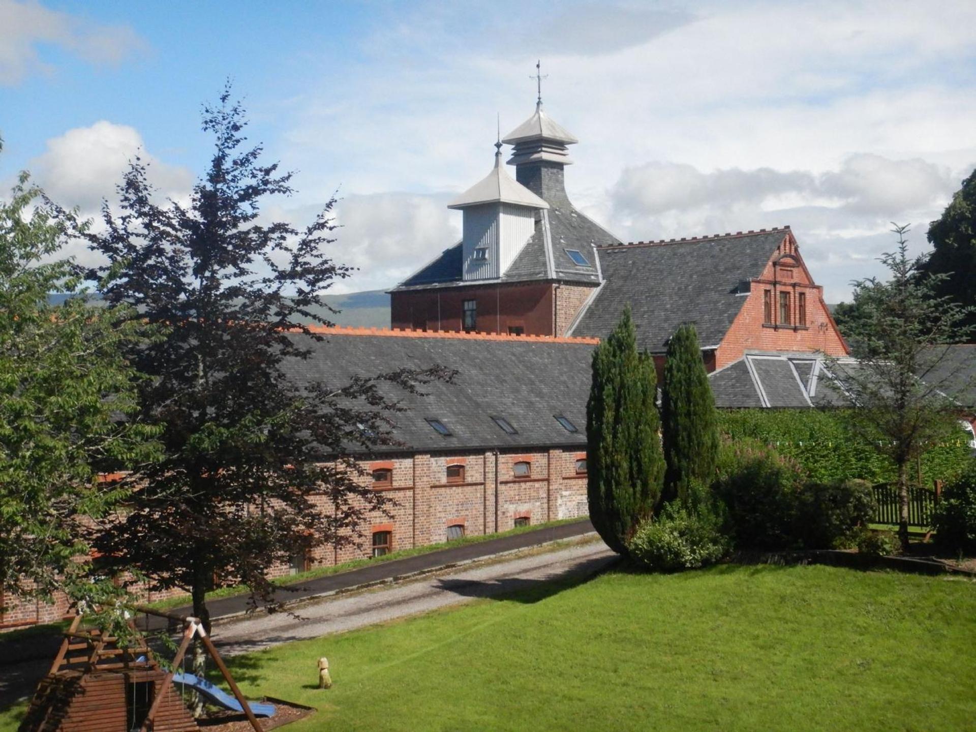 Old Whisky Distillery Apartment Fort William Exterior photo